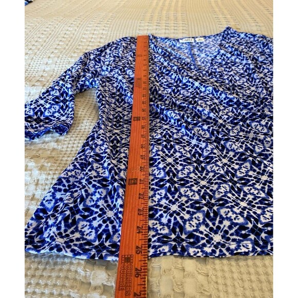 Cato Blouse Size Medium Faux Wrap + Stretch Bell 3/4 Sleeve V Neck Flattering On - Picture 11 of 12